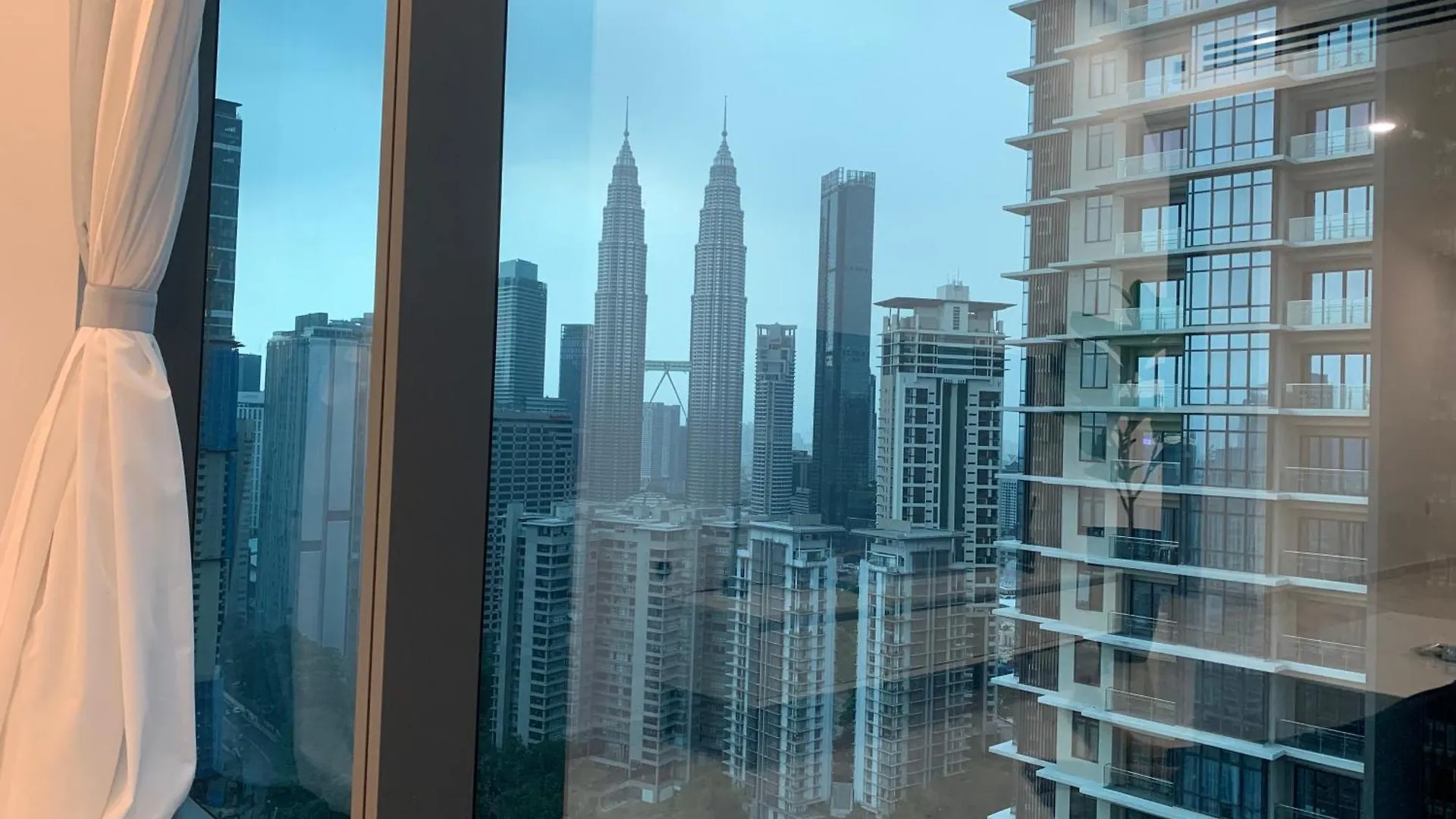 Apartamento Eaton Residences Klcc By Ikon Kuala Lumpur